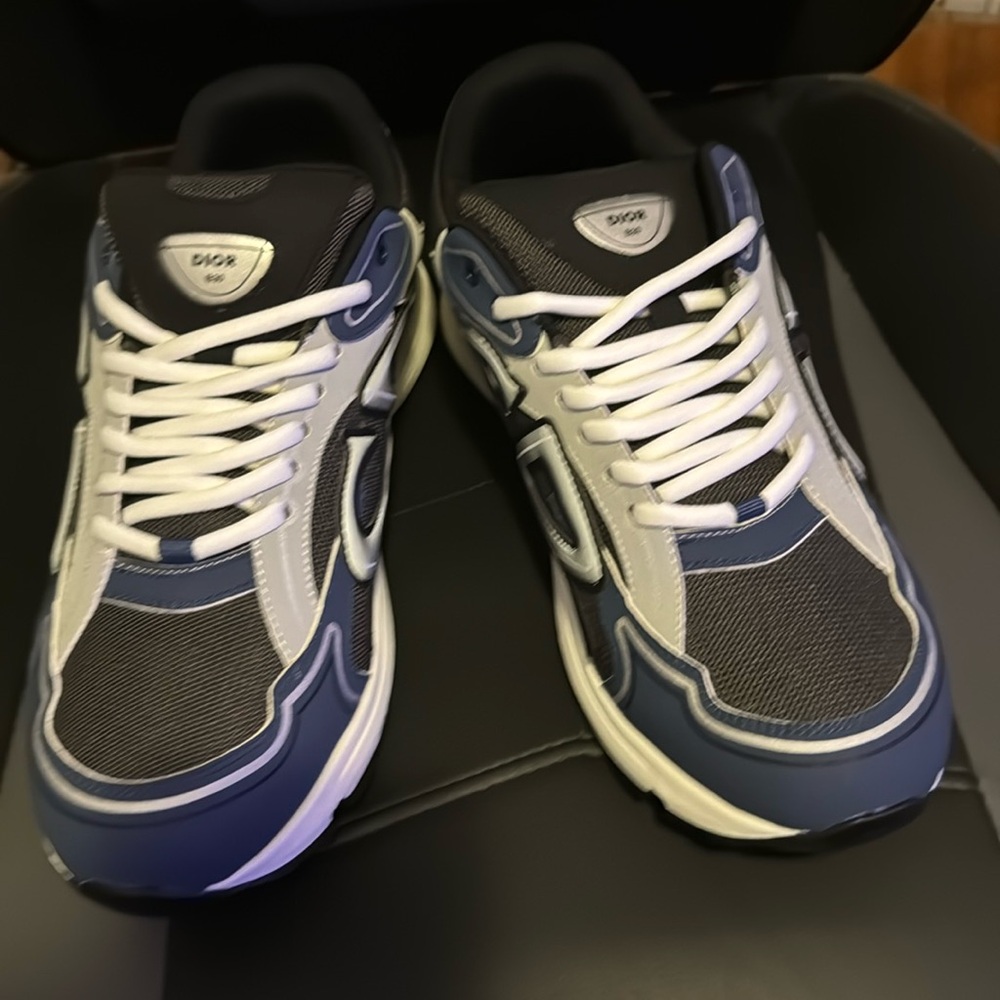 Dior b30 size 10